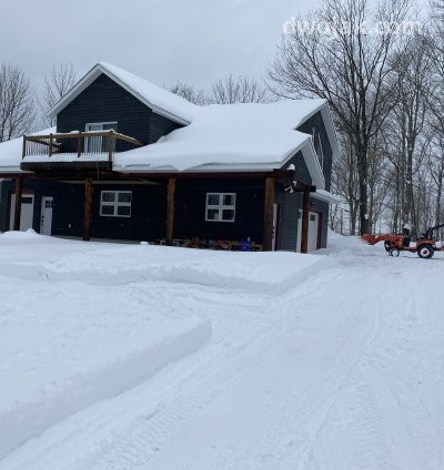 Emergency snow blowing 24/7 in surrounding area